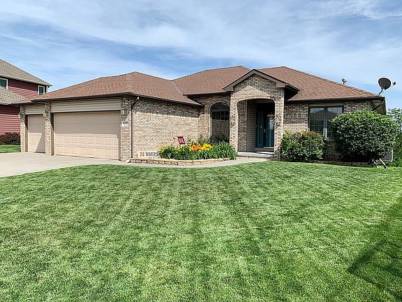 3rd image of 6440 Saline Dr