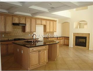 4th image of 2841 White Peaks Ave