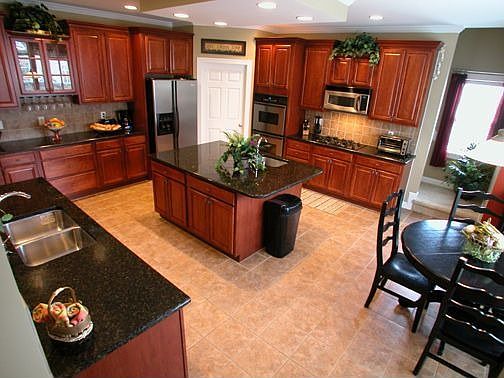 Gourmet Kitchen / All Stainless Steel Appliances