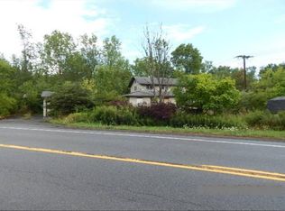 1064 Old Niagara Rd, Lockport, NY 14094