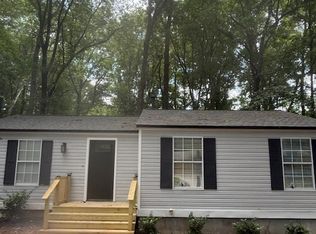 104 N Meade Dr, Peachtree City, GA 30269