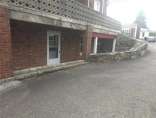 122 Jane St #B Photo 1