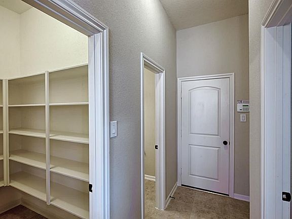 5th image of 2406 Lakecrest Gardens Dr