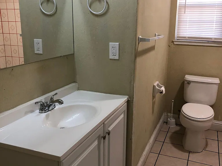 2325 S Sacramento St — Photo 2