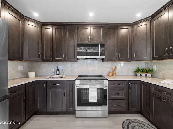 398 Fuchsia Plaza #398C, Monroe, NJ 08831