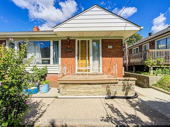 3rd image of 65 Ridge Point Cres