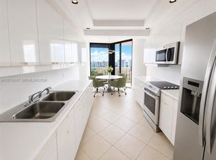 2000 Island Blvd #CU-2710, North Miami Beach, FL 33160