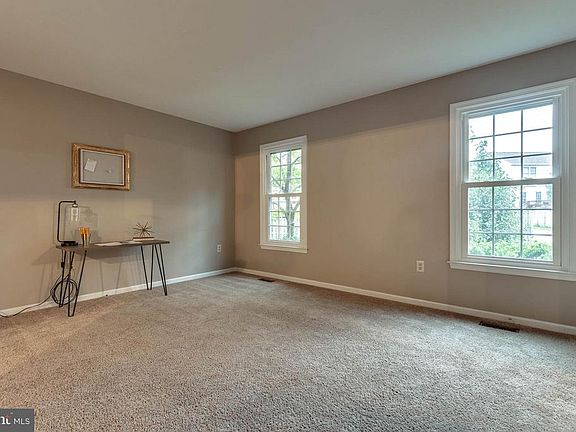 5th image of 9 Forest Vista Ln