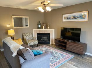 1214 N Iron Horse Dr, Fayetteville, AR 72703