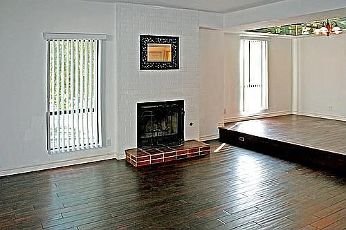 4th image of 1945 N Beachwood Dr APT A