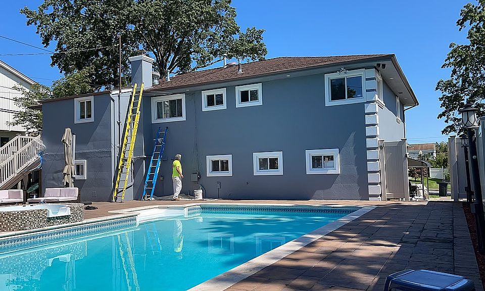 1st image of 114 Monterey Dr