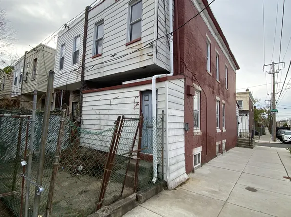 65 N Dewey St, Philadelphia, PA 19139