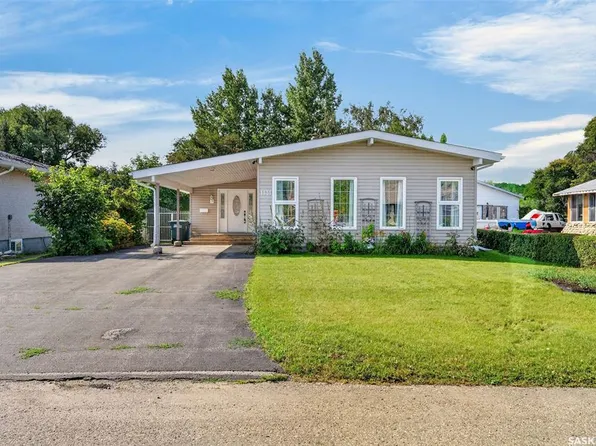 1131 6th STREET E, Prince Albert, SK S6V 0P8