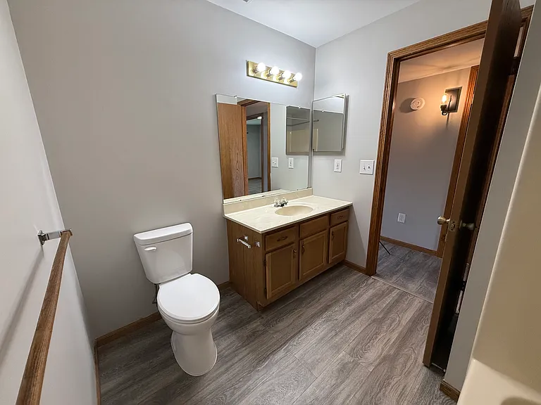 1687 S Riverside Ave #9 — Photo 12