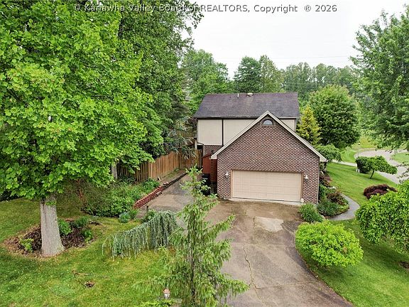 2nd image of 817 Shrewsbury Dr
