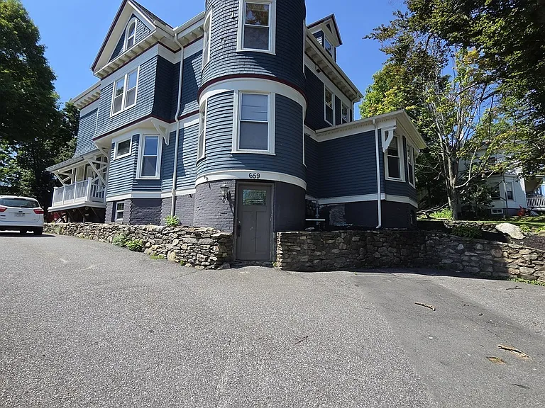 659 Southbridge St #3 — Photo 1