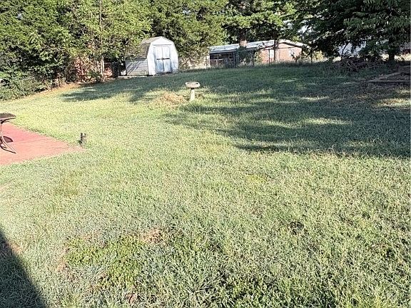 2nd image of 110 Oakwood Dr