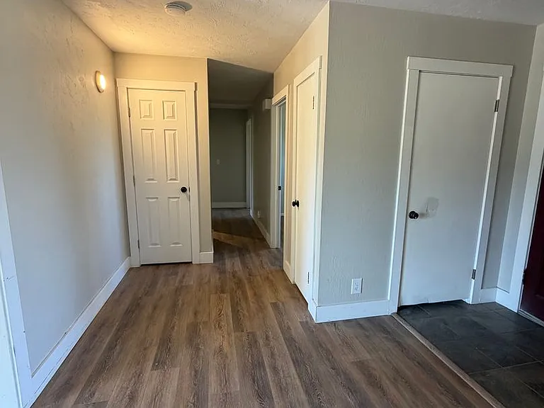 60 E Dogwood St — Photo 11