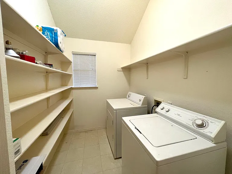 6708 Bancroft Woods Dr — Photo 23