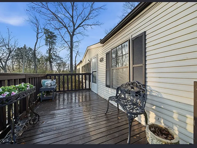 79 Stevens Rd — Photo 1