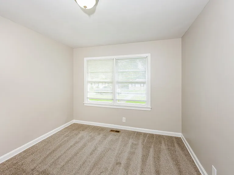 433 Orchid Rd — Photo 11