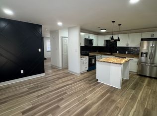 163 Windsor Castle Dr APT D, Newport News, VA 23608
