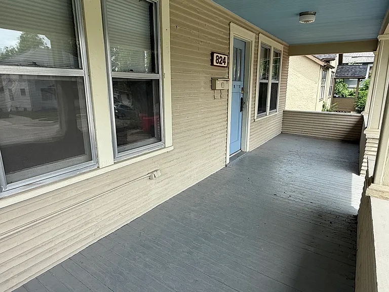 824 N 47th St — Photo 26