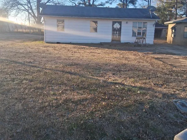 805 Dangeau Ave, Forrest City, AR 72335