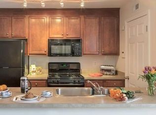 1537 28th St S APT 1, Arlington, VA 22206