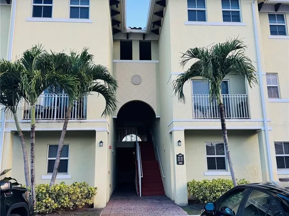 230 NW 109th Ave Unit 3-214, Miami, FL 33172
