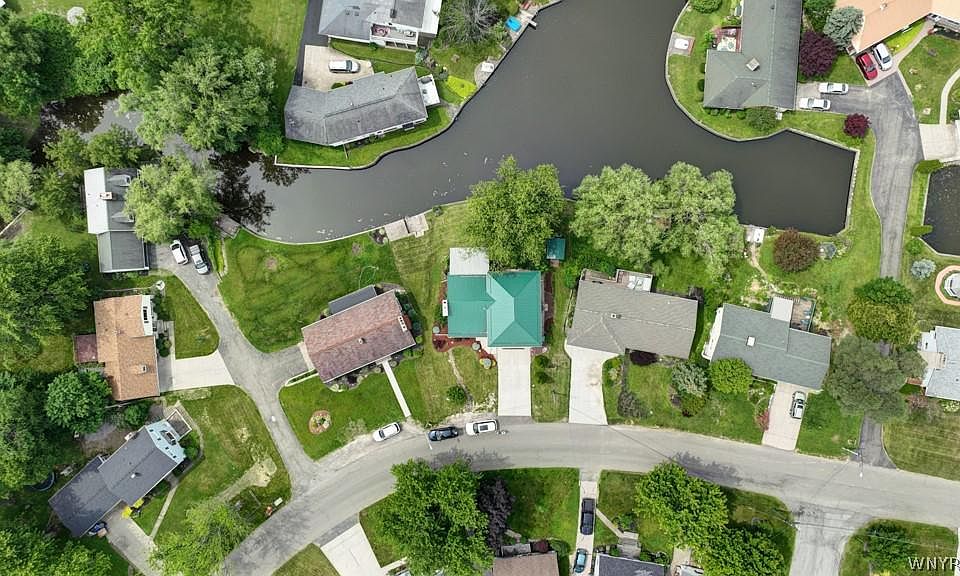 1st image of 3033 Walbridge Dr