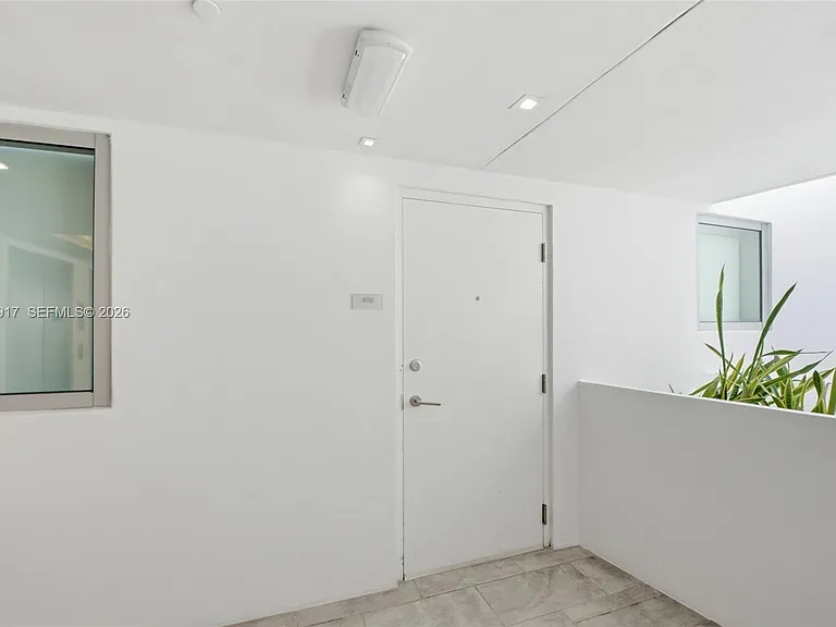 1201 20th St #410 — Photo 37