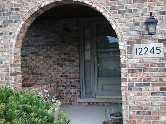 2nd image of 12245 Lakeview Trl