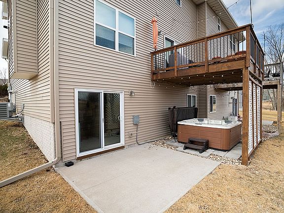 3rd image of 1842 Carroll Ct