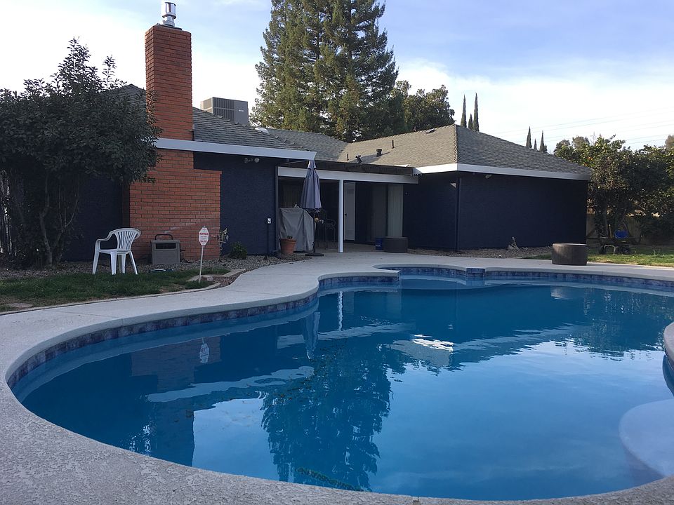 2nd image of 3090 Chablis Ln