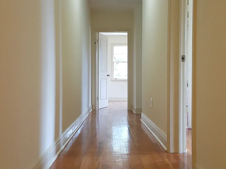 6021 Canal Blvd — Photo 12