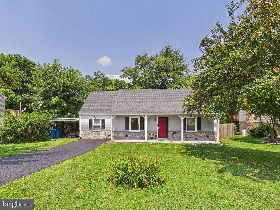 1st image of 3828 Hillcrest Dr