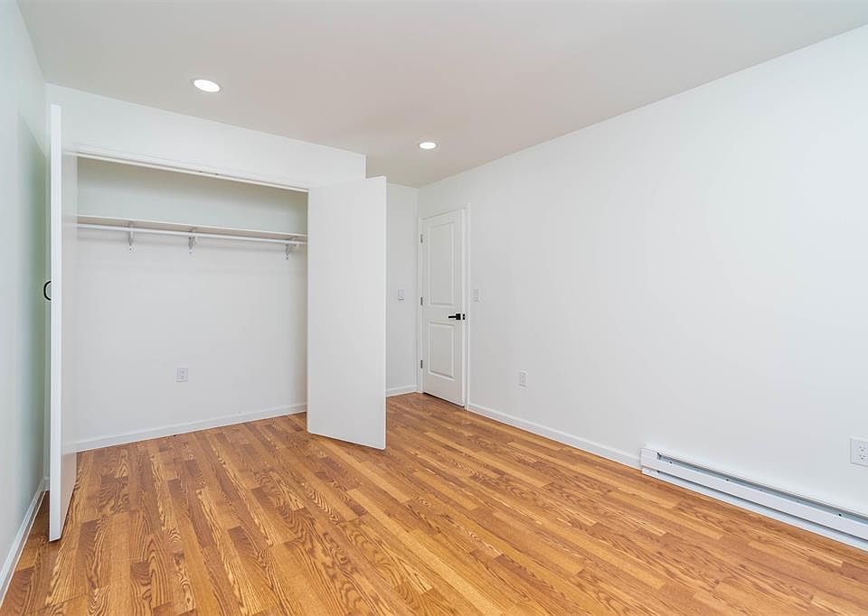 33 Ridge Rd North Arlington NJ Zillow