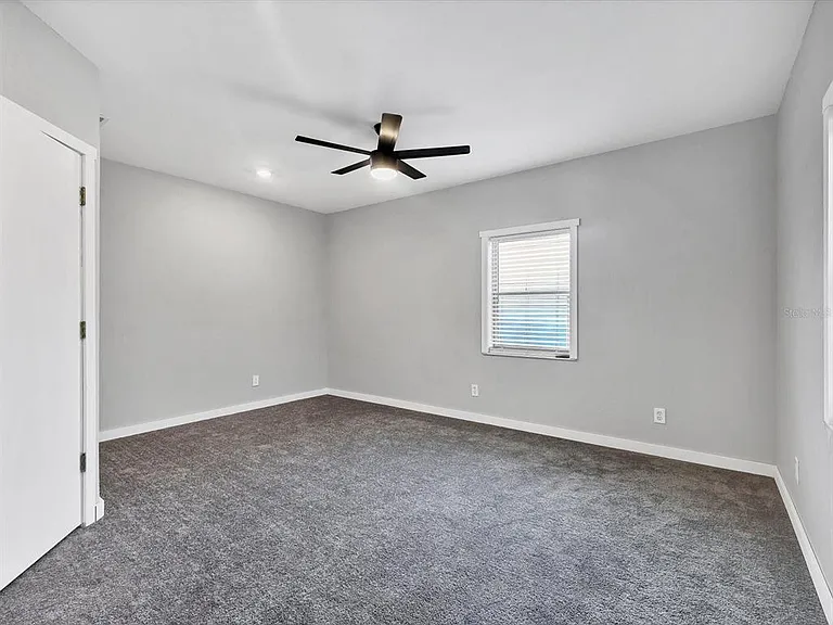 4212 3rd Ave NE — Photo 14