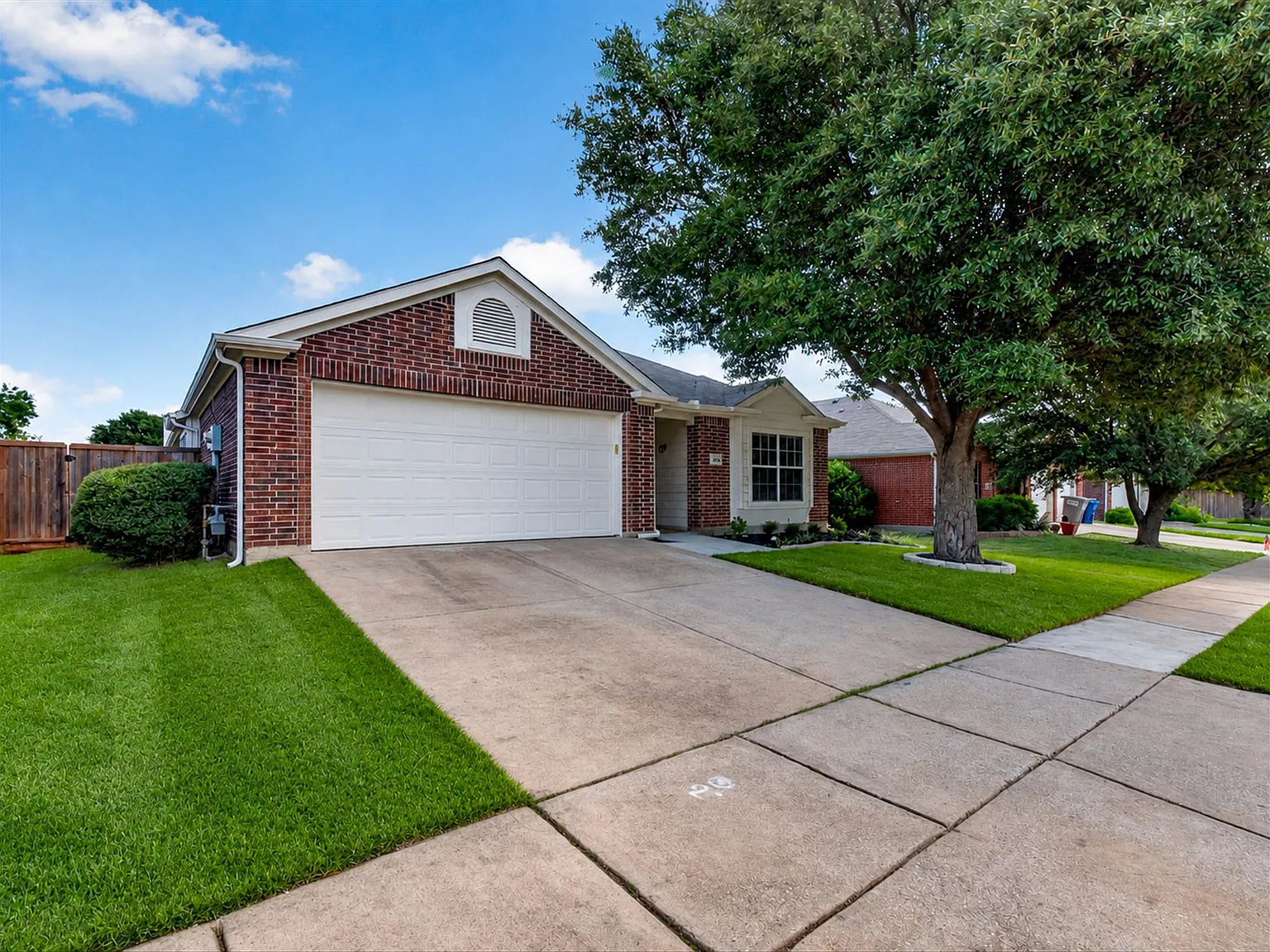 3004 Sawgrass Dr — Photo 3