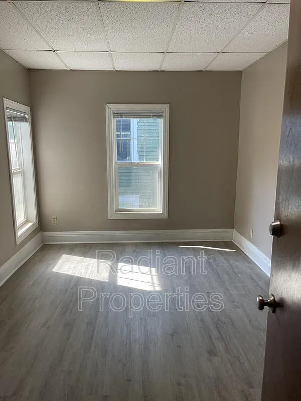 Building Photo - 415 Boone St #4