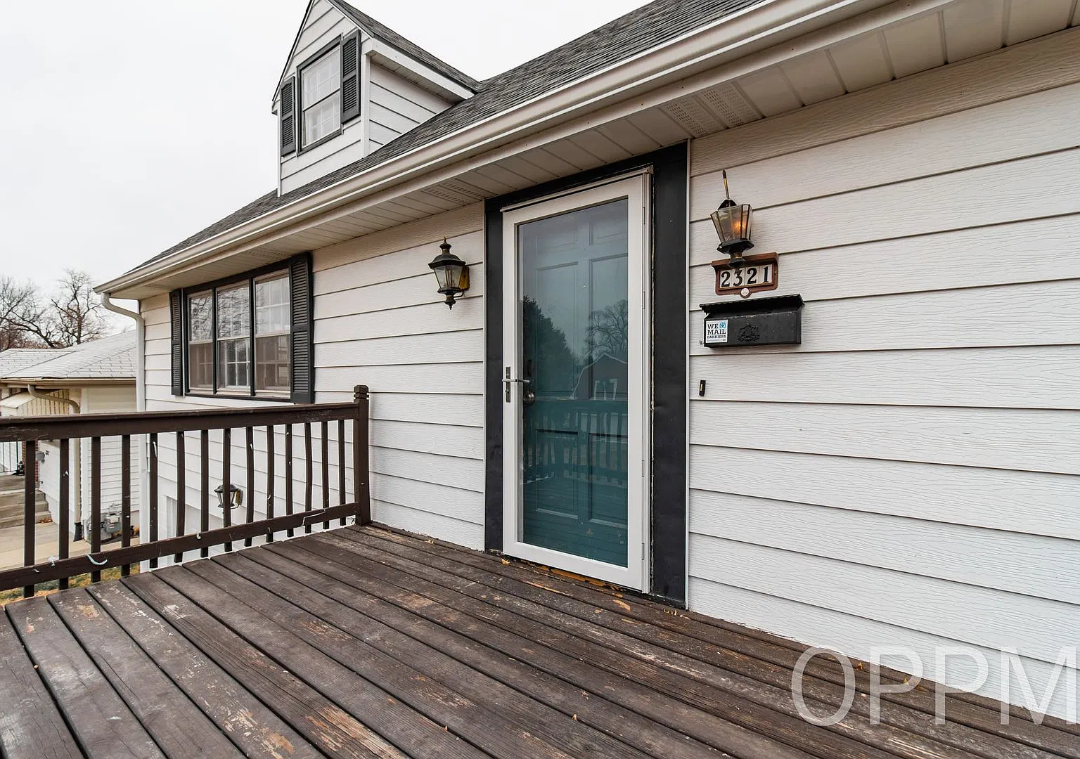 Lovely 5 Bedroom / 2 Bathroom Home | 49th & Center St. — Photo 4