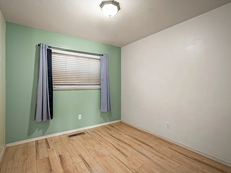2072 Lonnie Ln — Photo 18