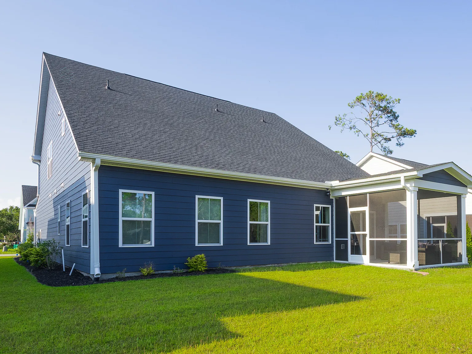 4 bed, 3.5 bath, 2900 sqft, $3,980 — Photo 3