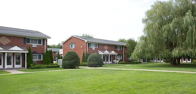 Fairfield Gardens At Port Jefferson — Photo 2