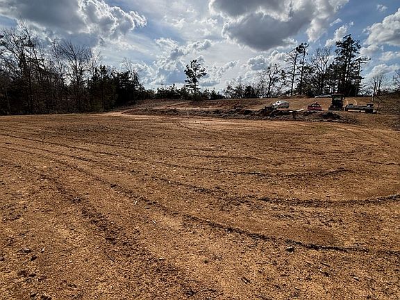 2nd image of 483 Upton Rd