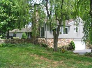 1041 Saint Matthews Rd, Chester Springs, PA 19425