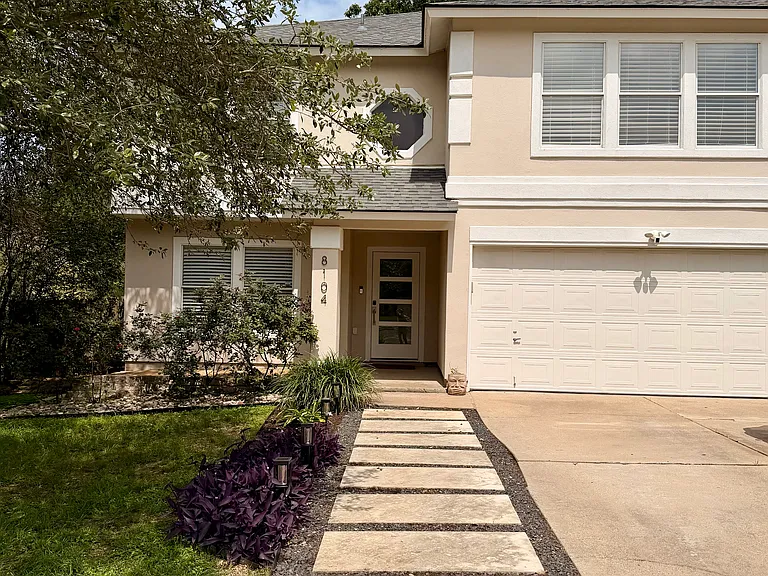 8104 Baxter Springs Rd — Photo 1