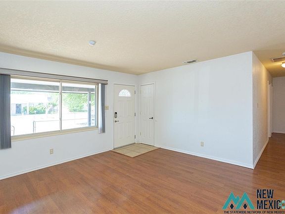 2nd image of 209 W Damson St