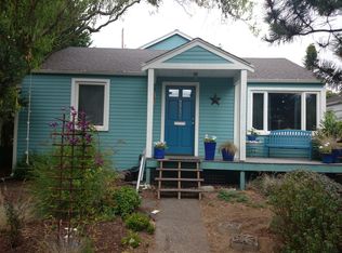 2732 49th Ave SW, Seattle, WA 98116